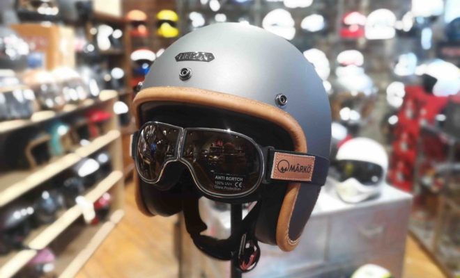 casque moto en boutique